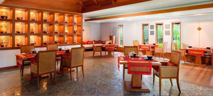 Sheraton Maldives Full Moon Resort & Spa